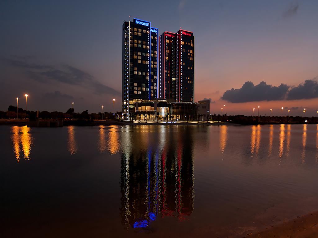 Novotel Abu Dhabi Gate Exterior photo